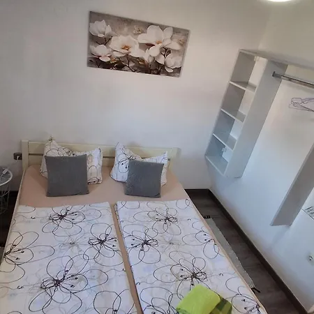 Katarina Apartment *