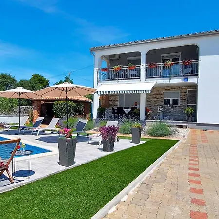 卡塔琳娜公寓 * 波雷奇